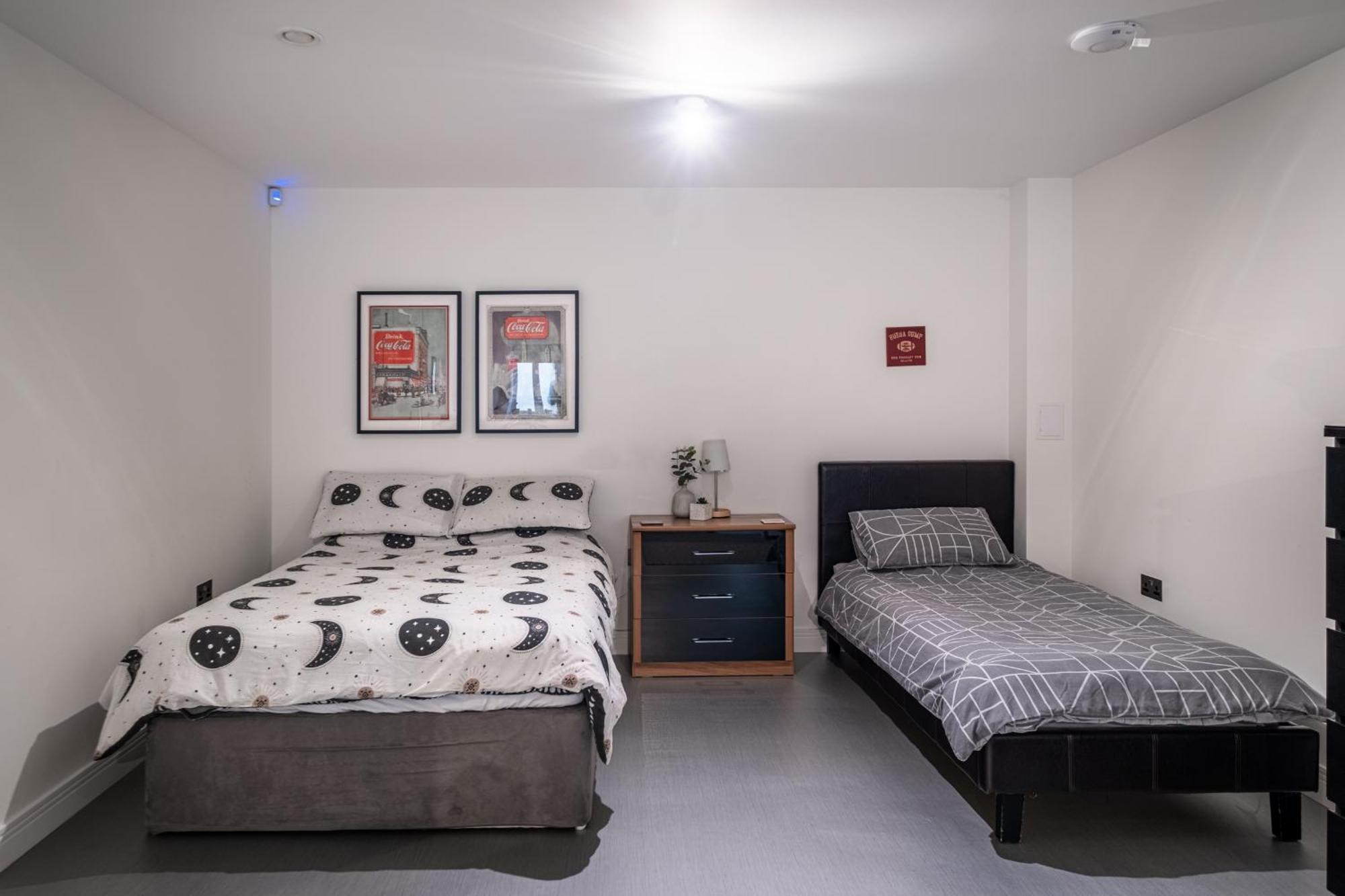 Vila Modern House With Hot Tub, Perfect Night Away! Huntly Exteriér fotografie