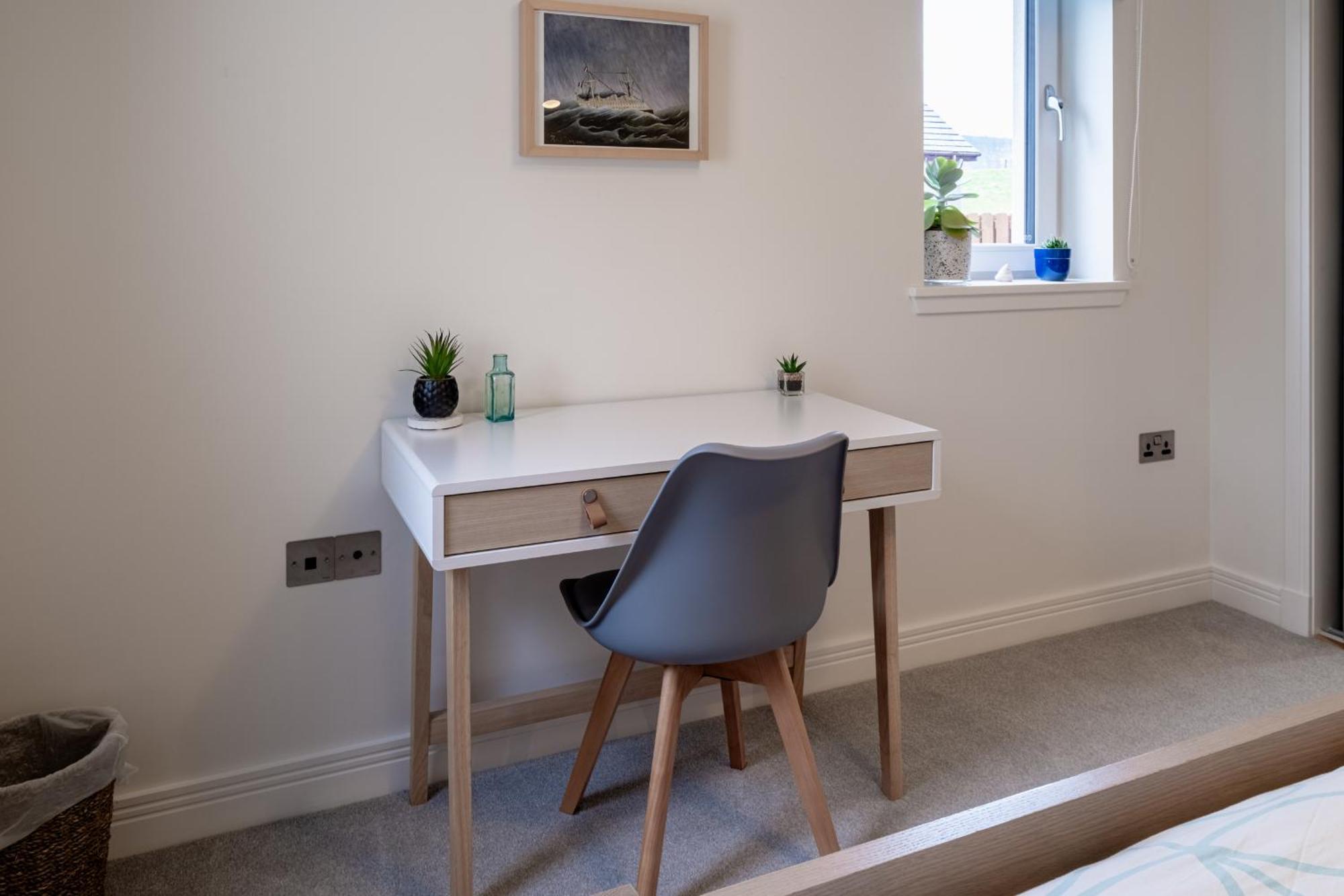 Vila Modern House With Hot Tub, Perfect Night Away! Huntly Exteriér fotografie