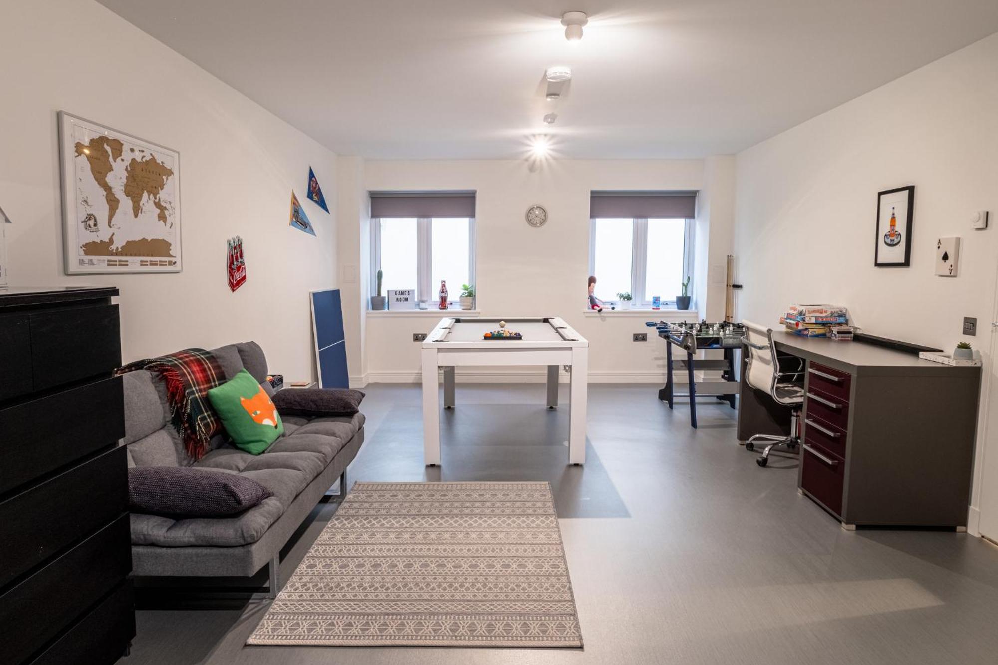 Vila Modern House With Hot Tub, Perfect Night Away! Huntly Exteriér fotografie